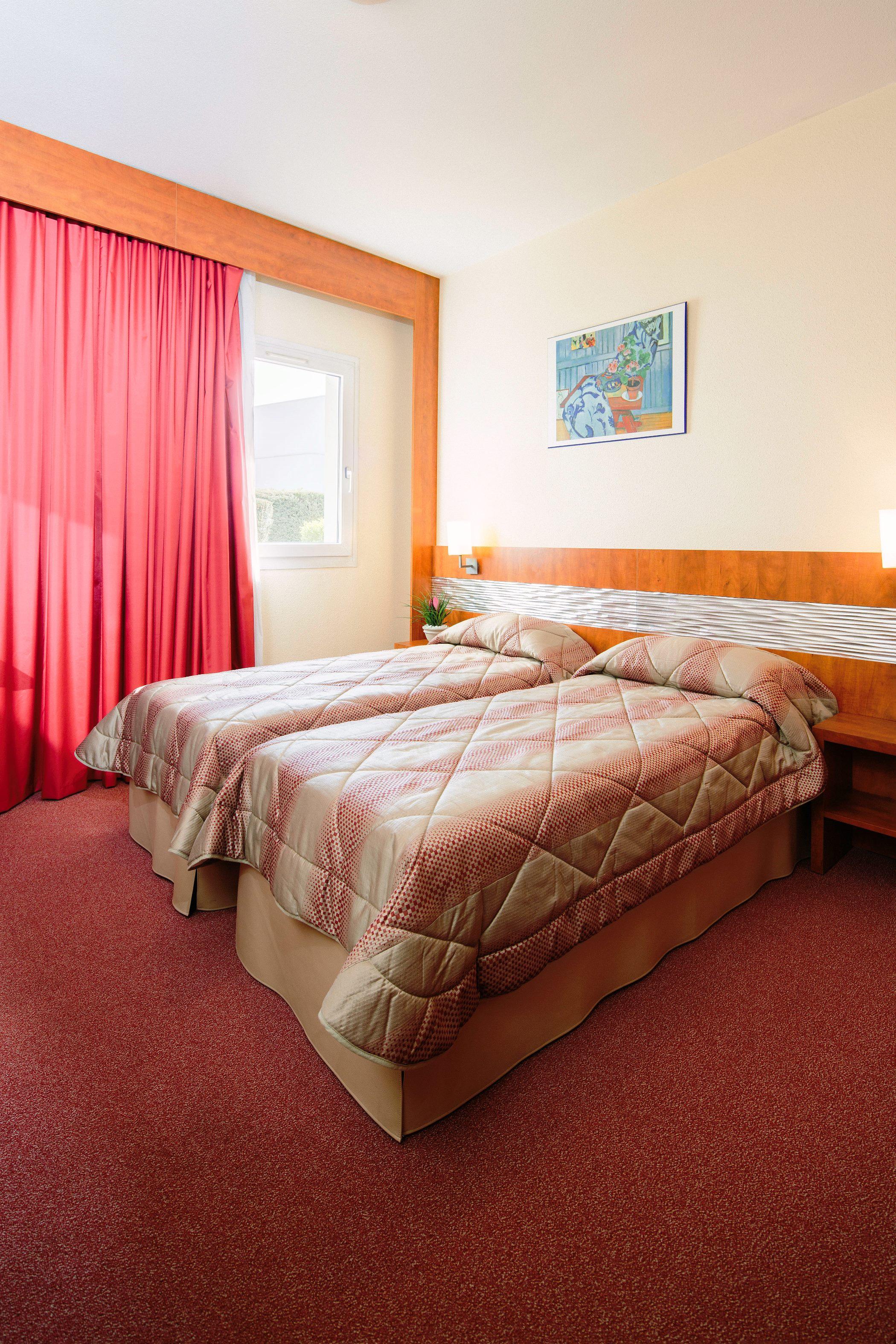 & Octel Hotel 3*