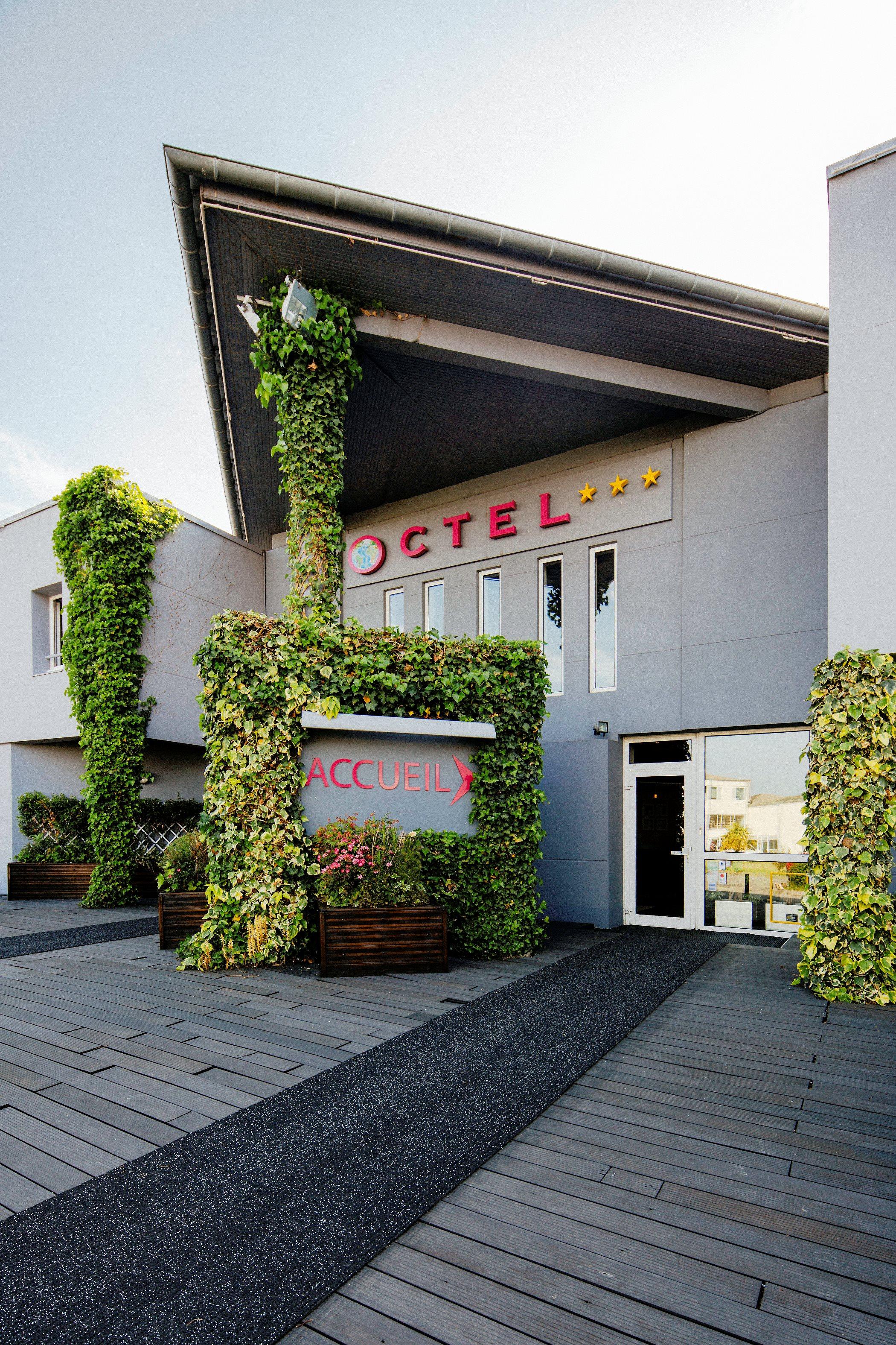 & Octel Hotel 3*