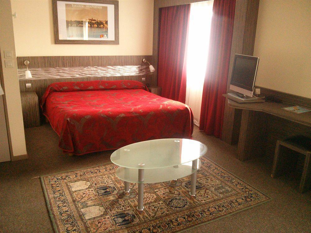 Hotel & Octel 3*