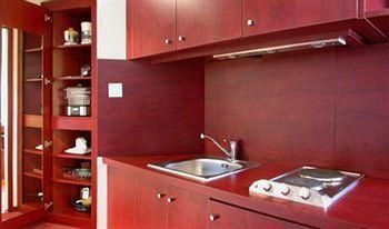 & Octel Hotel