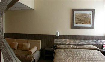 & Octel Hotel 3*