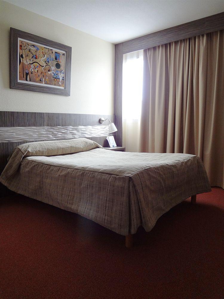 & Octel Hotel 3*