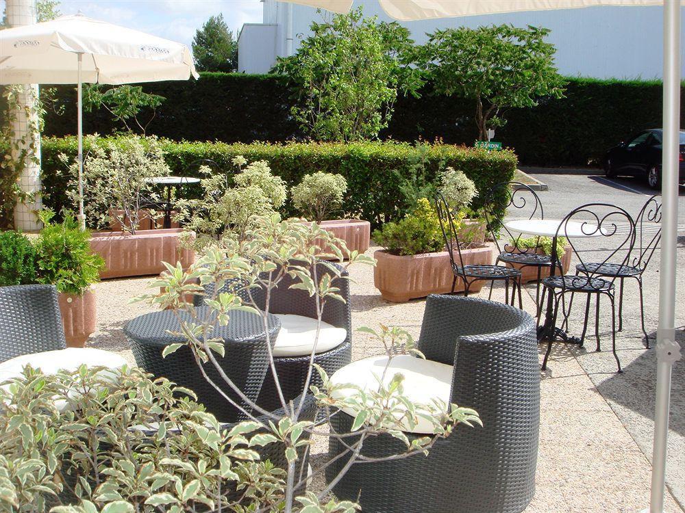 & Octel Hotel 3*